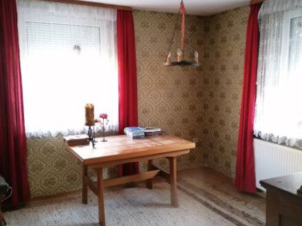 Schönes Ein-/Zweifamilienhaus mit Nebengebäuden in einem Teilort von Weikersheim