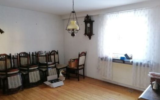 Schönes Ein-/Zweifamilienhaus mit Nebengebäuden in einem Teilort von Weikersheim