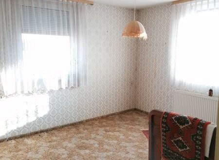 Schönes Ein-/Zweifamilienhaus mit Nebengebäuden in einem Teilort von Weikersheim