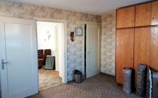 Schönes Ein-/Zweifamilienhaus mit Nebengebäuden in einem Teilort von Weikersheim