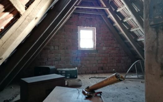 Schönes Ein-/Zweifamilienhaus mit Nebengebäuden in einem Teilort von Weikersheim