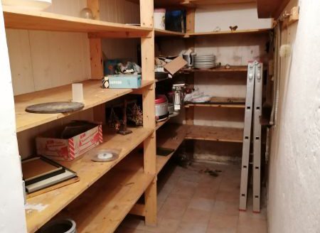 Schönes Ein-/Zweifamilienhaus mit Nebengebäuden in einem Teilort von Weikersheim