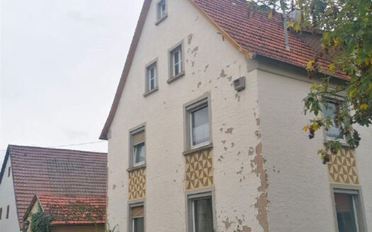 Schönes Ein-/Zweifamilienhaus mit Nebengebäuden in einem Teilort von Weikersheim