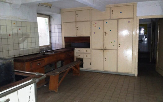 Histor. Wohnhaus mit Nebengebäuden – ehem. landw. Anwesen