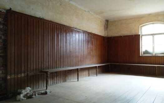 Histor. Wohnhaus mit Nebengebäuden – ehem. landw. Anwesen