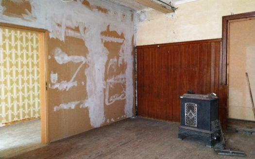 Histor. Wohnhaus mit Nebengebäuden – ehem. landw. Anwesen