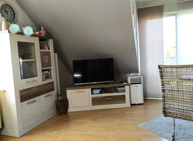 DG_Wohnzimmer mit Laminatfußboden