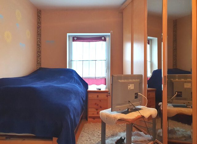 OG: Schlafzimmer 1