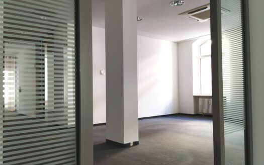 Großzügige Laden-/Büro-/Praxisfläche in bester Lage