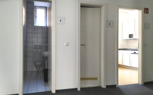 Großzügige Laden-/Büro-/Praxisfläche in bester Lage