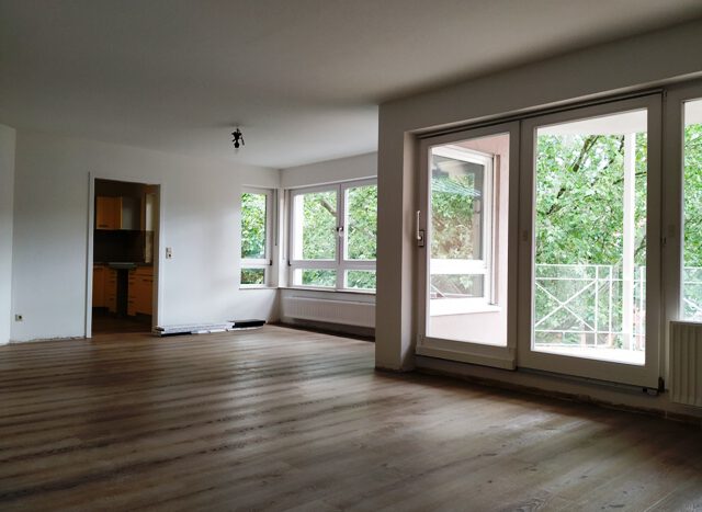 Wohn-/Esszimmer zur Küche