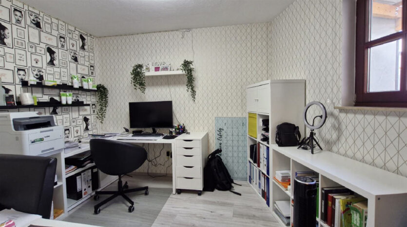 Arbeitszimmer EG