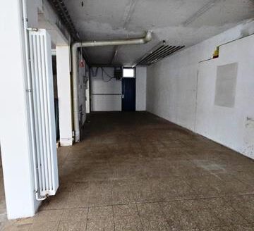Günstig gelegene Halle für verschiedene Nutzungsmöglichkeiten