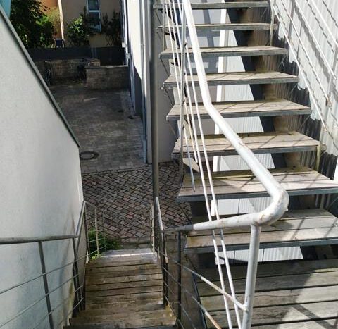 Außentreppe Stahlkonstruktion mit Holzbelag
