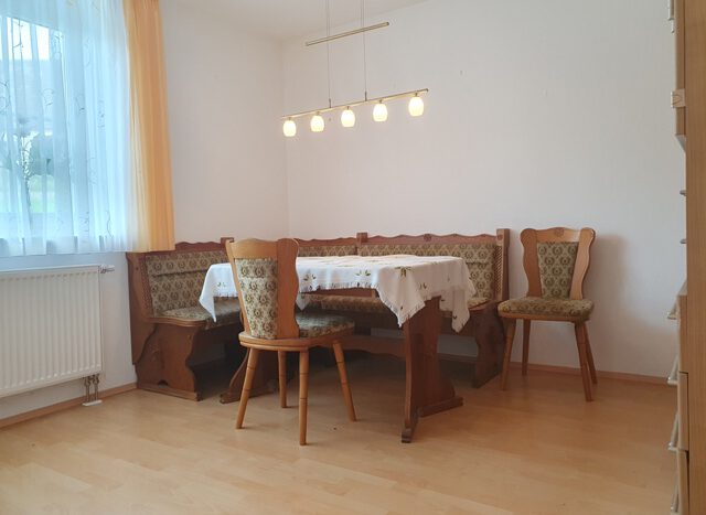 EG, Wohnung li.: Zimmer 2