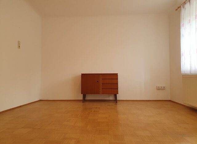 EG, Wohnung re: Zimmer 1