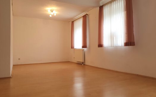 Mehrfamilienhaus mit 5 Wohneinheiten in Reichenberg!