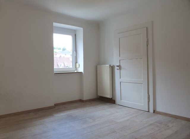 OG, Wohnung re.: Zimmer 1