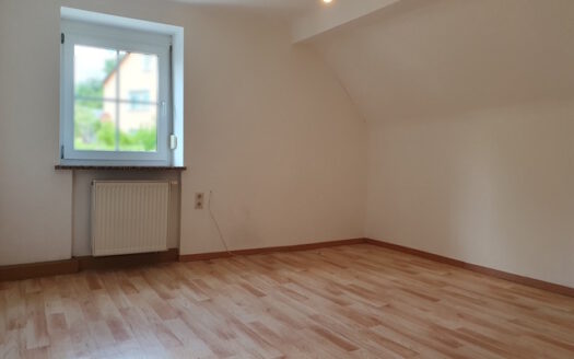 Mehrfamilienhaus mit 5 Wohneinheiten in Reichenberg!