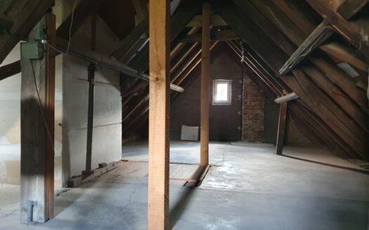 Mehrfamilienhaus mit 5 Wohneinheiten in Reichenberg!