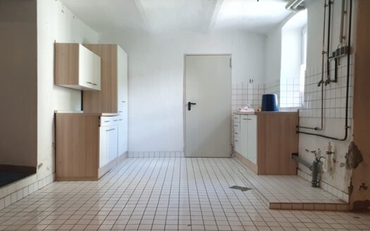 Mehrfamilienhaus mit 5 Wohneinheiten in Reichenberg!