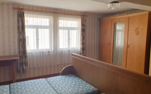 Ehemaliges landwirtschaftliches Anwesen mit Gewölbekeller in Schirmbach!