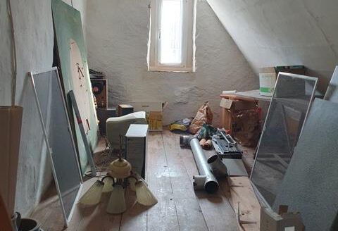 Ehemaliges landwirtschaftliches Anwesen mit Gewölbekeller in Schirmbach!