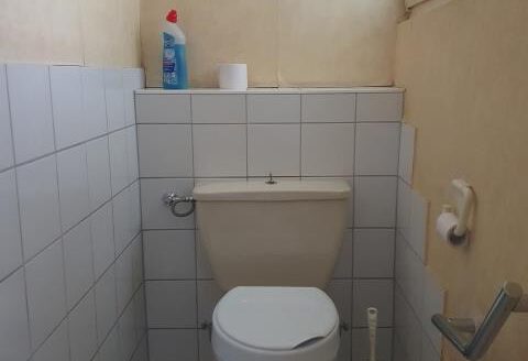 Ehemaliges landwirtschaftliches Anwesen mit Gewölbekeller in Schirmbach!