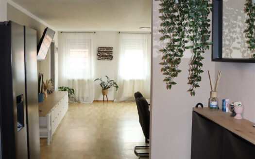 Helle 4,5-Zimmerwohnung mit Loggia und Garage im Zentrum von Creglingen