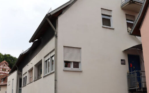 Helle 4,5-Zimmerwohnung mit Loggia und Garage im Zentrum von Creglingen