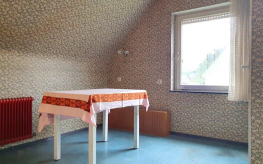 Freistehendes Einfamilienhaus mit Garten und Garage – ideal für Familien!