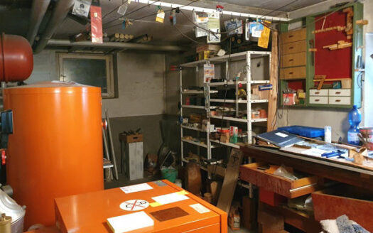 Freistehendes Einfamilienhaus mit Garten und Garage – ideal für Familien!