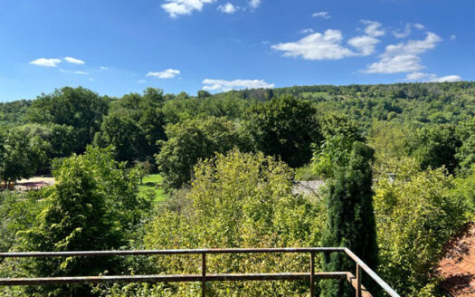 Freistehendes Einfamilienhaus mit Garten und Garage – ideal für Familien!