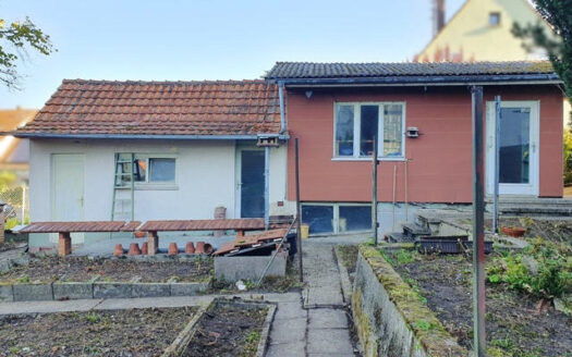 Freistehendes Einfamilienhaus mit Garten und Garage – ideal für Familien!