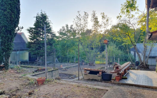 Freistehendes Einfamilienhaus mit Garten und Garage – ideal für Familien!