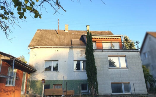 Freistehendes Einfamilienhaus mit Garten und Garage – ideal für Familien!