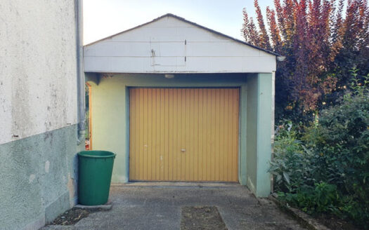 Freistehendes Einfamilienhaus mit Garten und Garage – ideal für Familien!