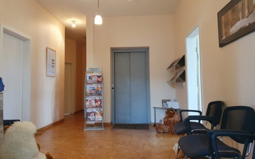 Büro-/Praxisräume im historischen ehem. Postgebäude zu vermieten!