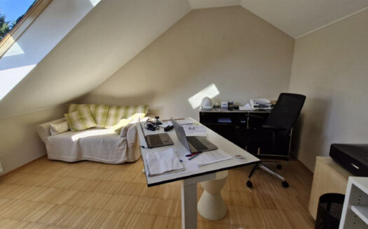 Attraktive Doppelhaushälfte in Bad Mergentheim – Modernisierter Wohnkomfort mit Gartenidylle und Wellness