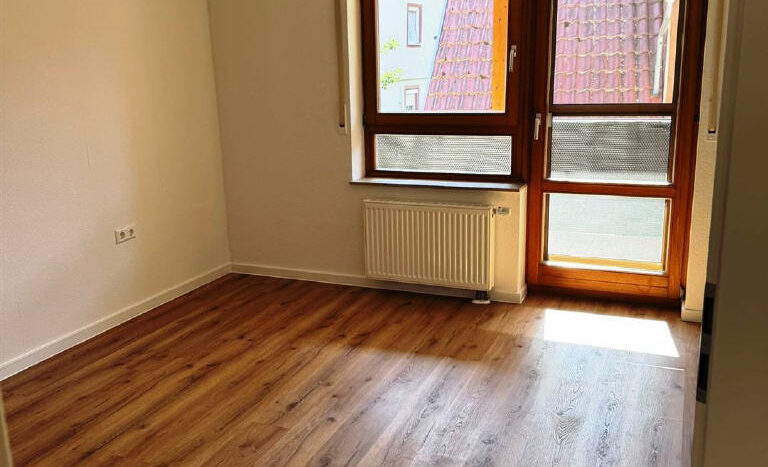 Schlafzimmer mit Zugang zum 2. Balkon