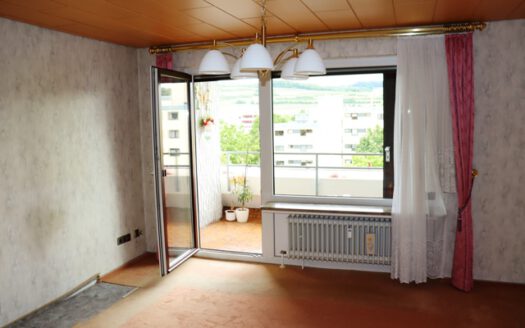 3-Zi.-Eigentumswohnung mit großem Aufzug im bevorzugten Wohngebiet „Weberdorf“