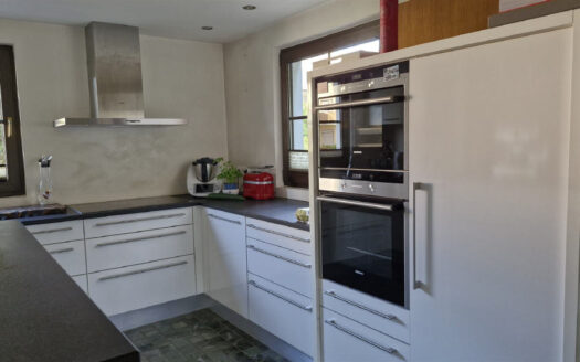 Attraktive Doppelhaushälfte in Bad Mergentheim – Modernisierter Wohnkomfort mit Gartenidylle und Wellness