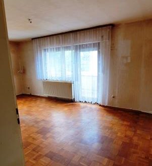 Zweifamilienhaus mit viel Potenzial in bevorzugter Lage von Weikersheim