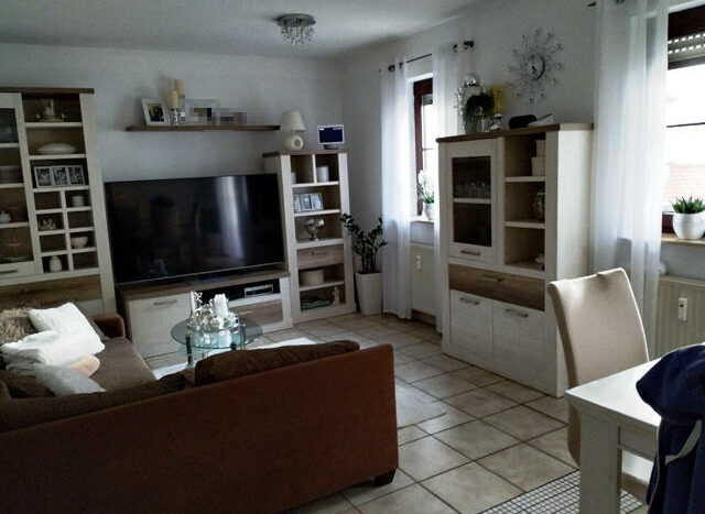 OG_Wohn-/Esszimmer mit Fliesenboden