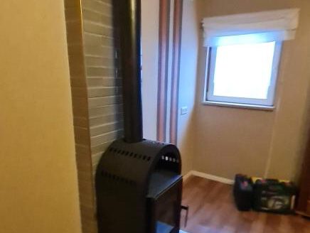 Mehrfamilienhaus mit Garage und viel Grünfläche zu verkaufen!