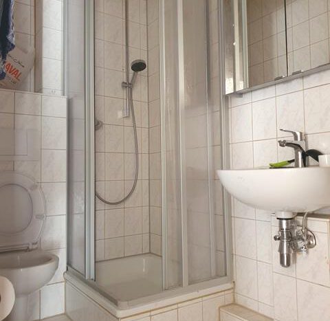 2. OG li., Badezimmer