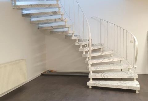 Helle Ausstellungs- und Ladenfläche in der Innenstadt zu vermieten!