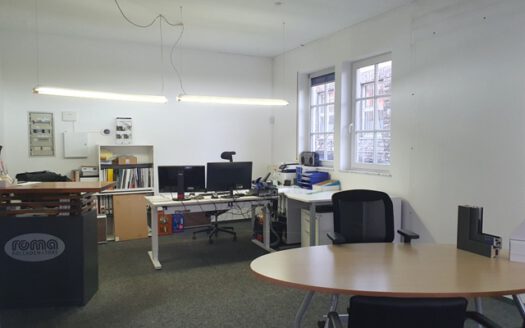 Helle Ausstellungs- und Ladenfläche in der Innenstadt zu verkaufen!