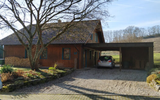 Einfamilienhaus mit großem Grundstück in Ortsrandlage von Schweigern