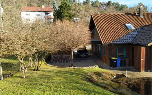 Einfamilienhaus mit großem Grundstück in Ortsrandlage von Schweigern